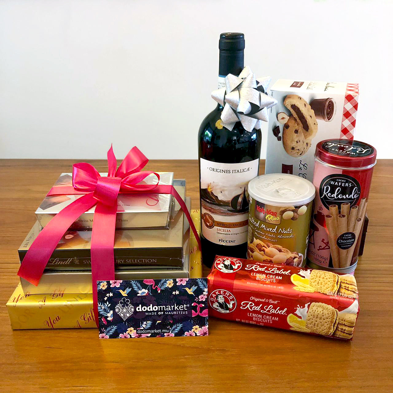 Gift-Hamper-Congratulations-Large-Wine-Chocolates-DodoMarket-delivery-Mauritius