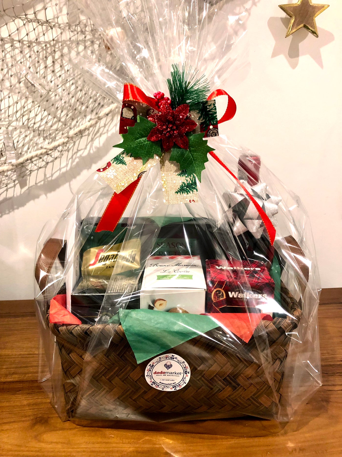 Gift-Hamper-Continental-Delights-wrapped-DodoMarket-delivery-Mauritius