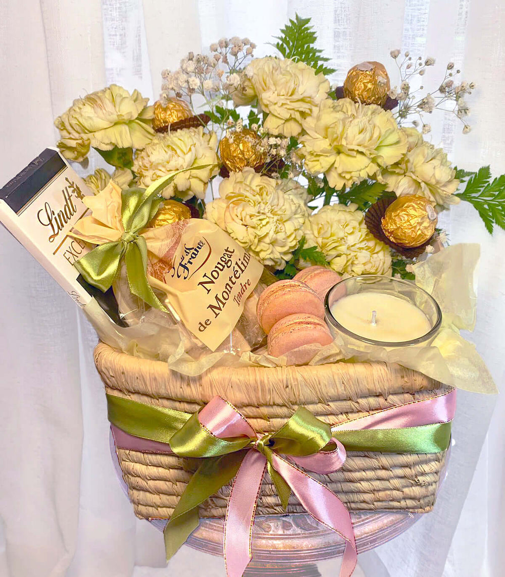Hamper-Basket-chocolate-candle-nougat-Warm-Regards-DodoMarket-delivery-Mauritius-Eastergift