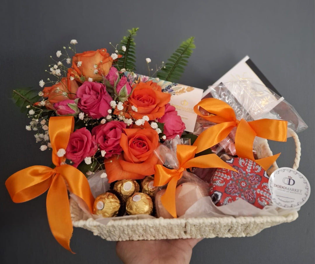 Hamper-Basket-flowers-sweets-Warm-Regards-2025-DodoMarket-delivery-Mauritius