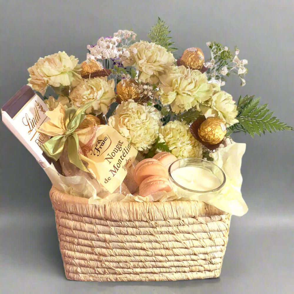 Hamper-Basket-flowers-sweets-Warm-Regards-DodoMarket-delivery-Mauritius