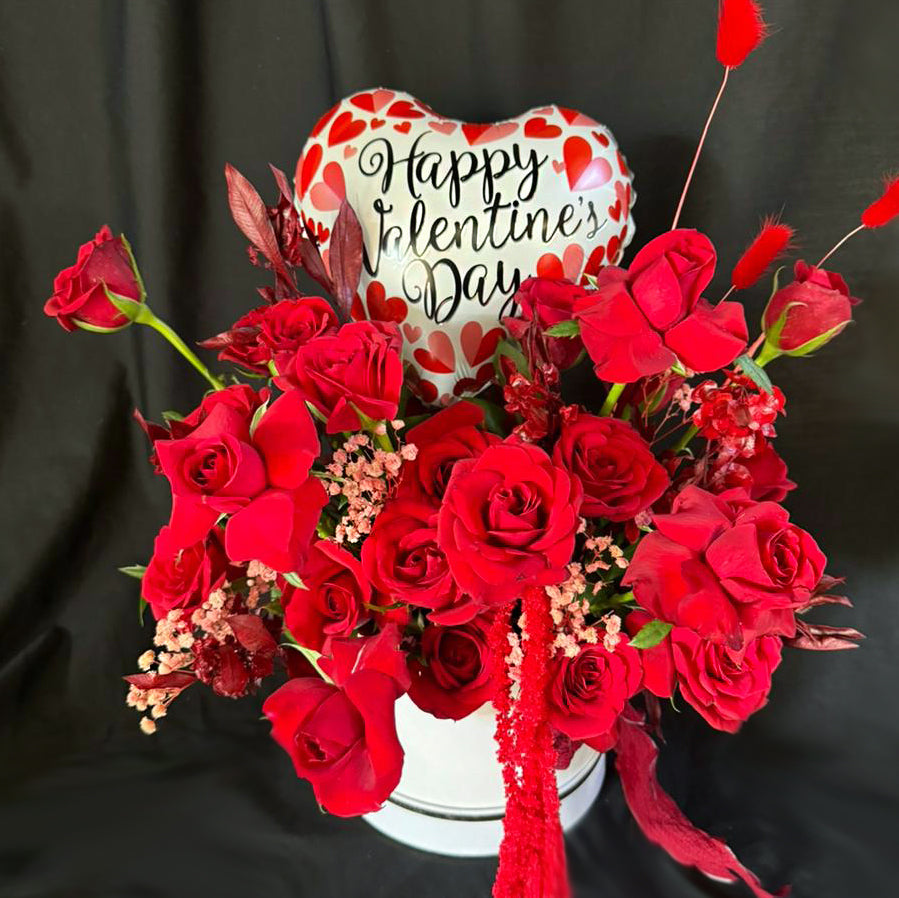 Happy-Valentines-Roses-preserved-flowers-Balloon-closeup-DodoMarket-delivery-Mauritius
