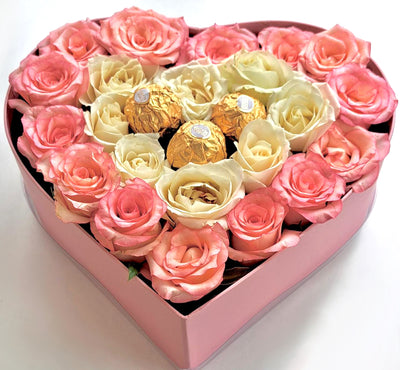 Heart-Chocos-Flower-Box-pink-white-Small-DodoMarket-delivery-Mauritius