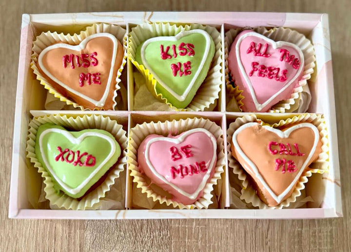 Heart-Donuts-Gift-Box-DodoMarket-Delivery-Mauritius