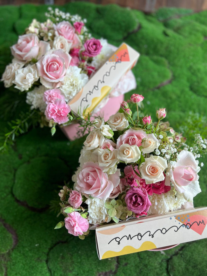 Heart-Flower-Box-Macarons-DodoMarket-delivery-Mauritius