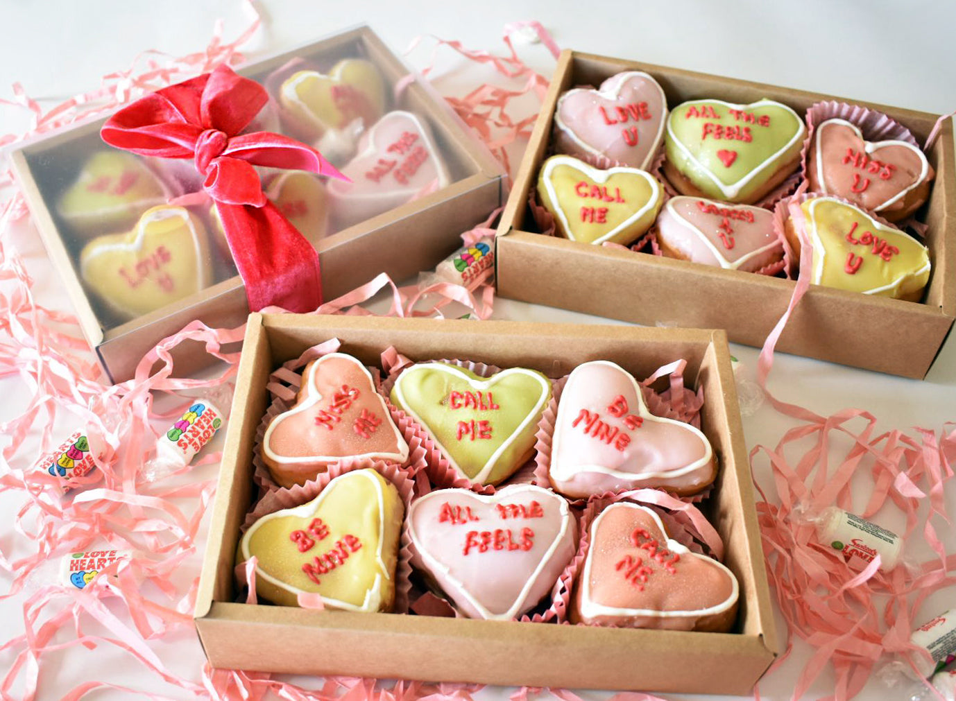 Hearts-Donuts-Gift-Box-trio-DodoMarket-Delivery-Mauritius