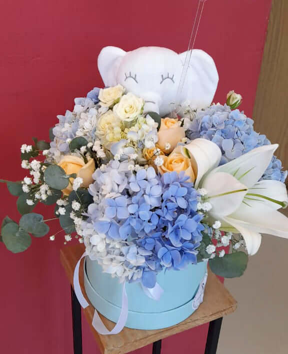 Hello-Baby-Flower-Box-blue-elephant-DodoMarket-delivery-Mauritius
