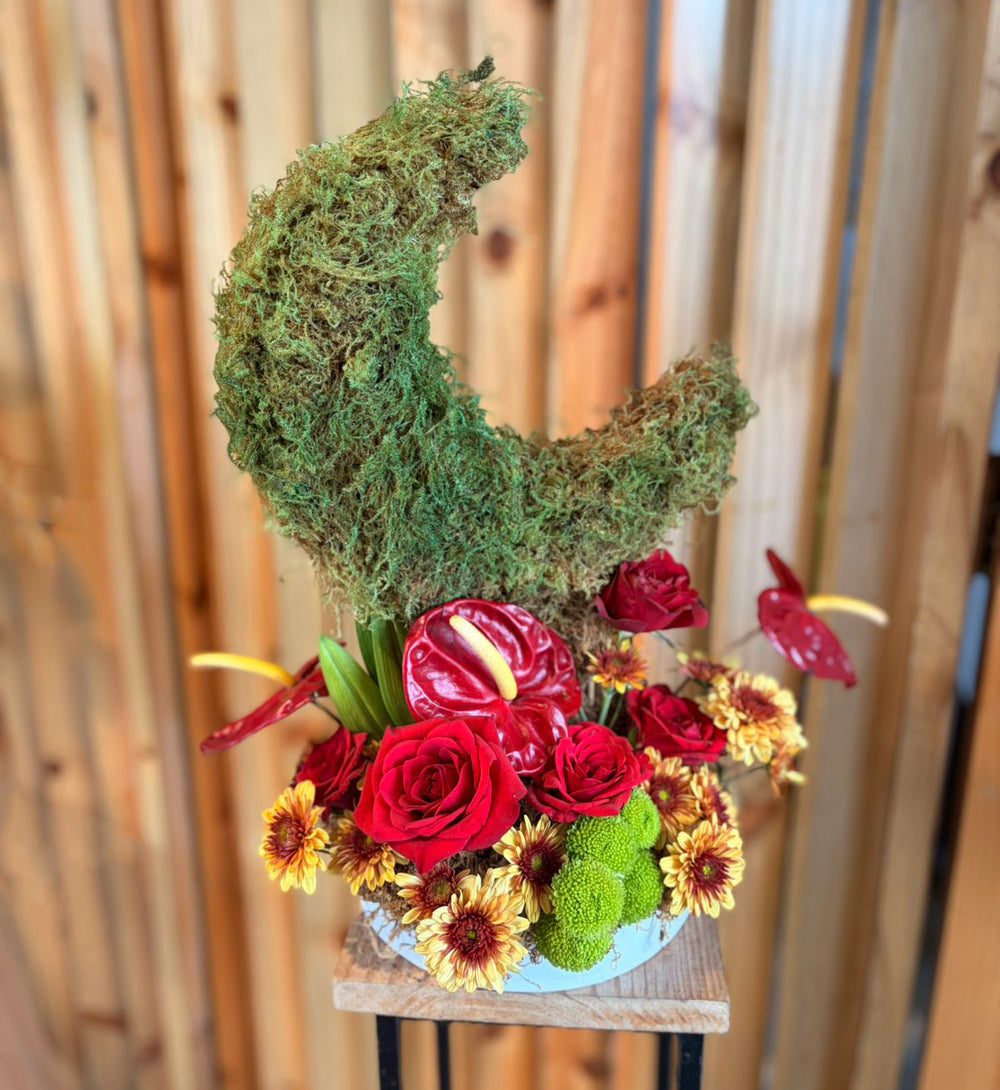 Hilal-Garden-Modern-Eid-red-Flower-arrangement-DodoMarket-delivery-Mauritius