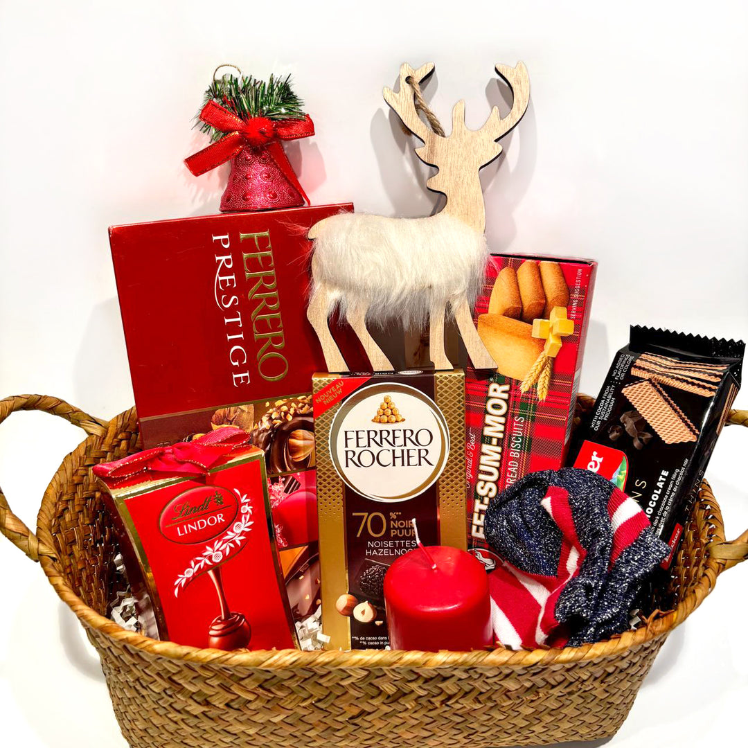 Holiday-Cheer-Hamper-in-a-basket-with-deer-DodoMarket-delivery-Mauritius