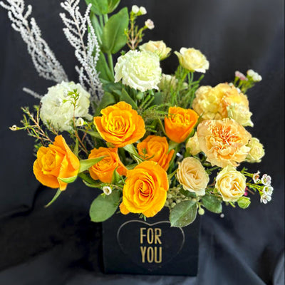 Honey-Light-Bouquet-closer-DodoMarket-delivery-Mauritius