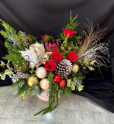 Joyful-Christmas-Flower-Bouquet-DodoMarket-delivery-Mauritius