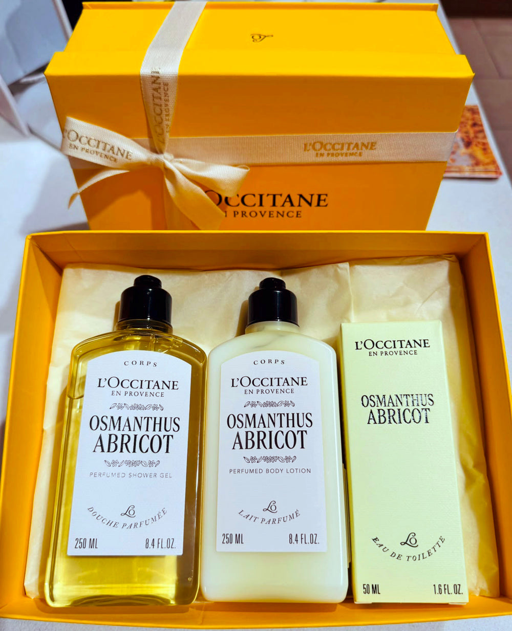 L_Occitane-Osmanthus-Abricot-Deluxe-set-Dodomarket-delivery-Mauritius