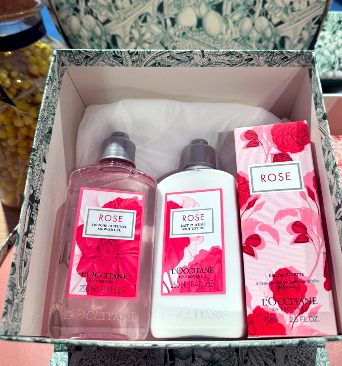 L_Occitane-Rose-Deluxe-Giftset-2024-Dodomarket-delivery-Mauritius