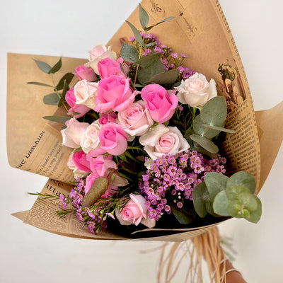 Light-Roses-Mixed-Flower-Bouquet-Medium-DodoMarket-delivery-Mauritius