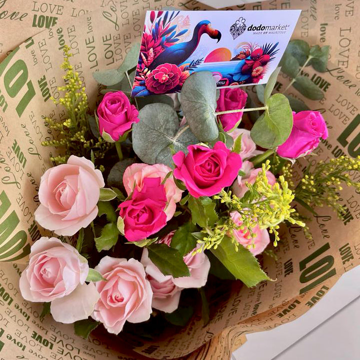 Light-Roses-Mixed-Flower-Bouquet-Summer-season-DodoMarket-delivery-Mauritius