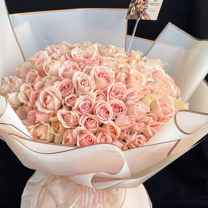 Luxury-150-Pink-Roses-Bouquet-closer-DodoMarket-delivery-Mauritius