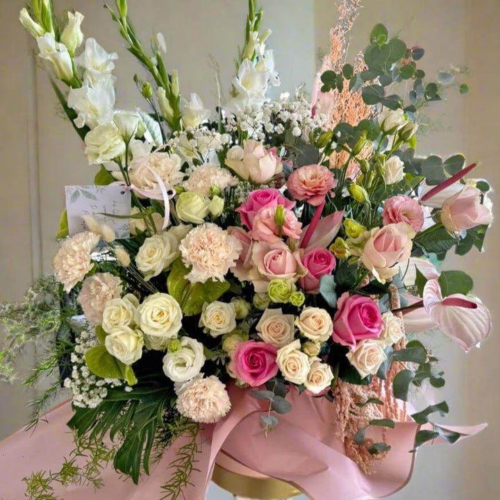 Luxury-of-the-Day-Exclusive-Flower-Composition-Super-Large-DodoMarket-delivery-Mauritiuscopy