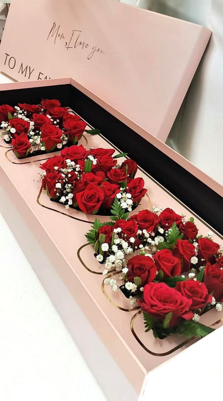 Mom Box Roses MOM Floral Letters in a Box - Roses & Chocolates | Mauritius