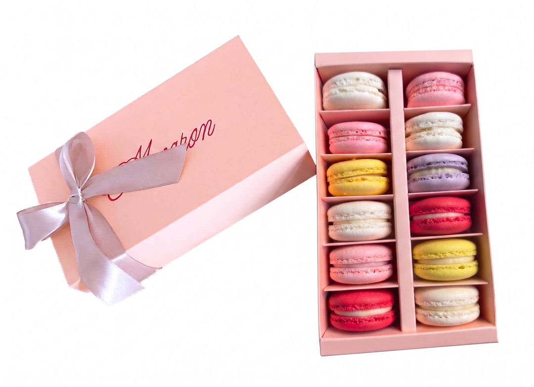Macaron-Gift-Box-Love-Is-DodoMarket-delivery-Mauritius