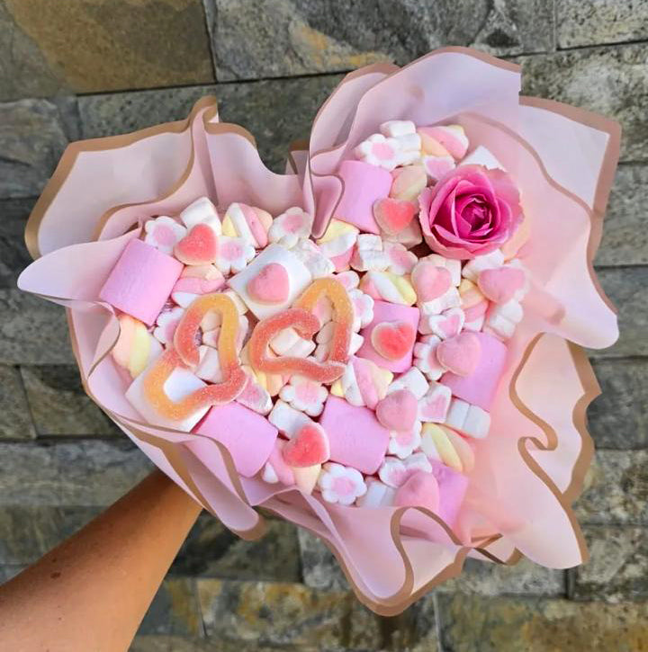 Marshmallow-Love-Heart-Small-2025-DodoMarket-delivery-Mauritius