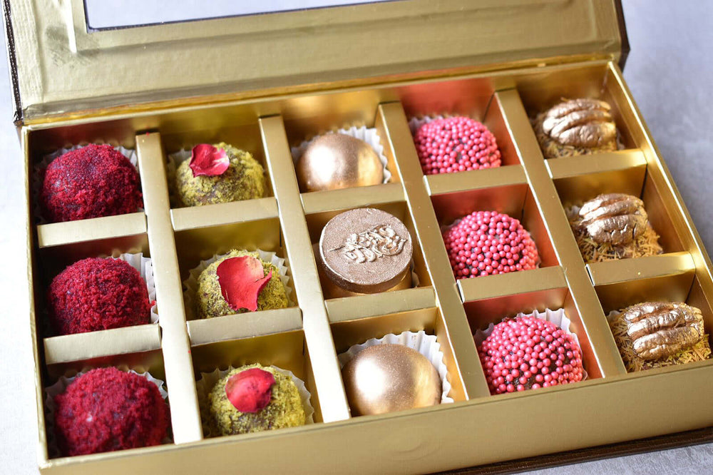 Medjool-Date-Balls-Variety-gift-box-open-Dodomarket-delivery-Mauritius