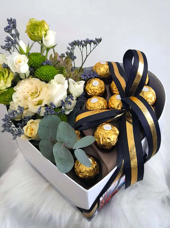 Mens-Heart-Flower-Regular-Box-Ferrero-Chocolates-DodoMarket-delivery-Mauritius