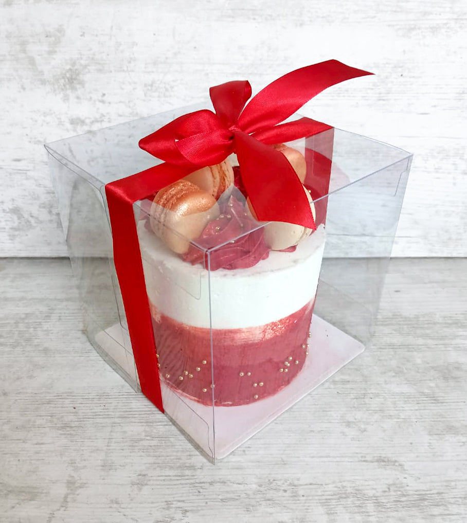 Mini-Cake-with-Macarons-You-and-Me-red-in-box-Dodomarket-delivery-Mauritius