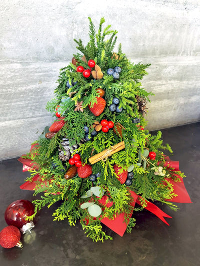 Mini-Christmas-tree-berries-composition-Dodomarket-delivery-Mauritius