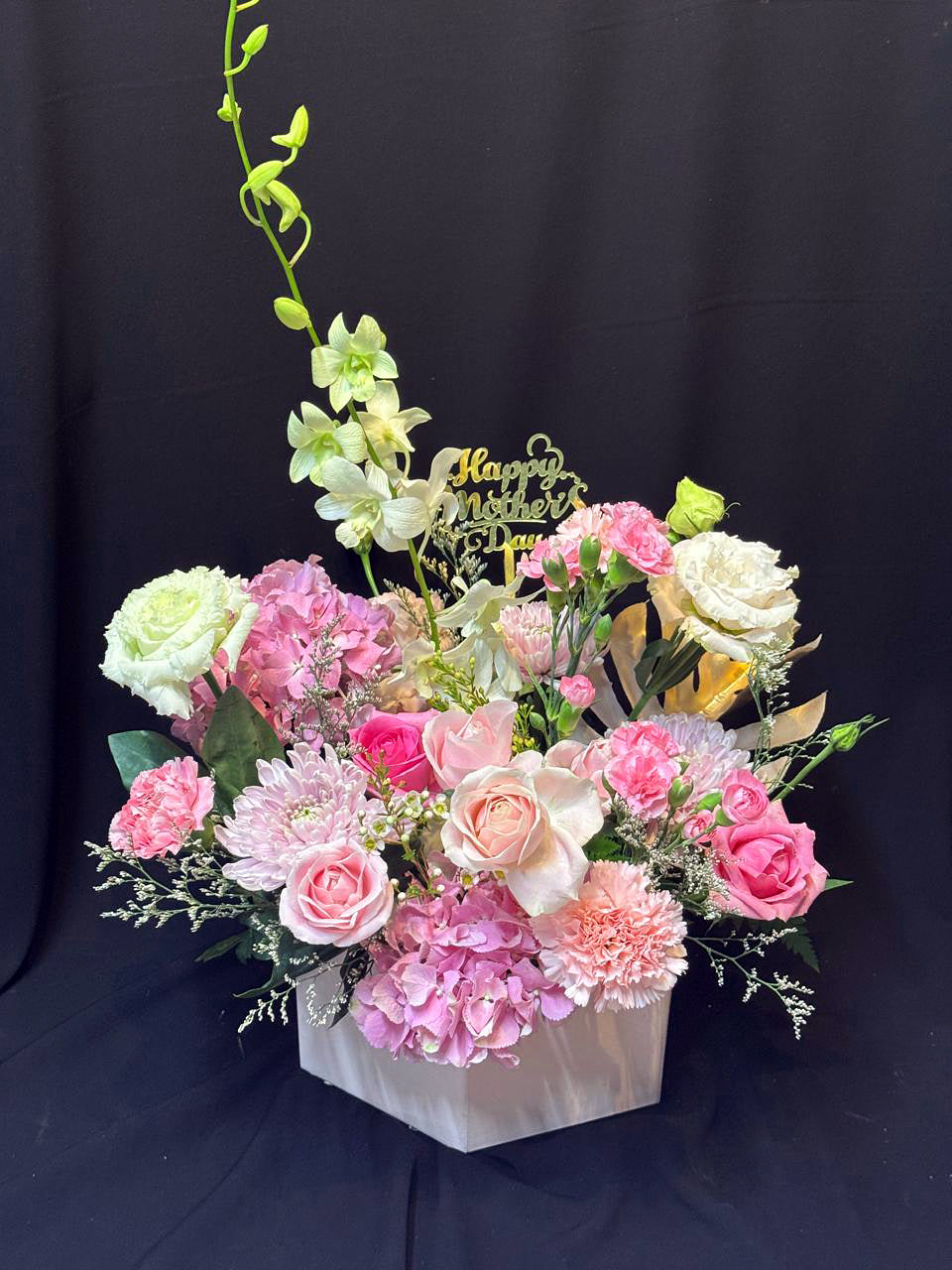 Mixed-Flower-Box-Vibrant-Touch-DodoMarket-delivery-Mauritius