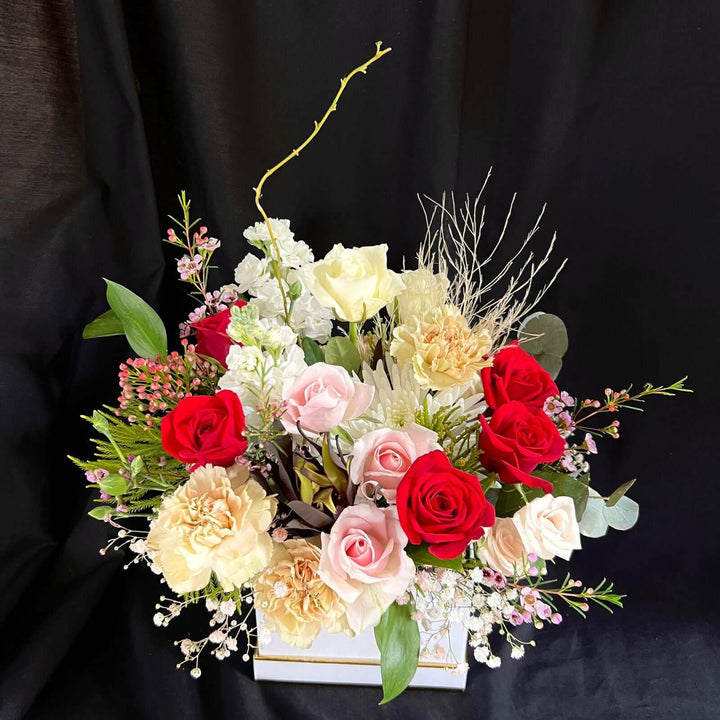 Mixed-imported-Flower-Square-Box-Vibrant-Touch-DodoMarket-delivery-Mauritius
