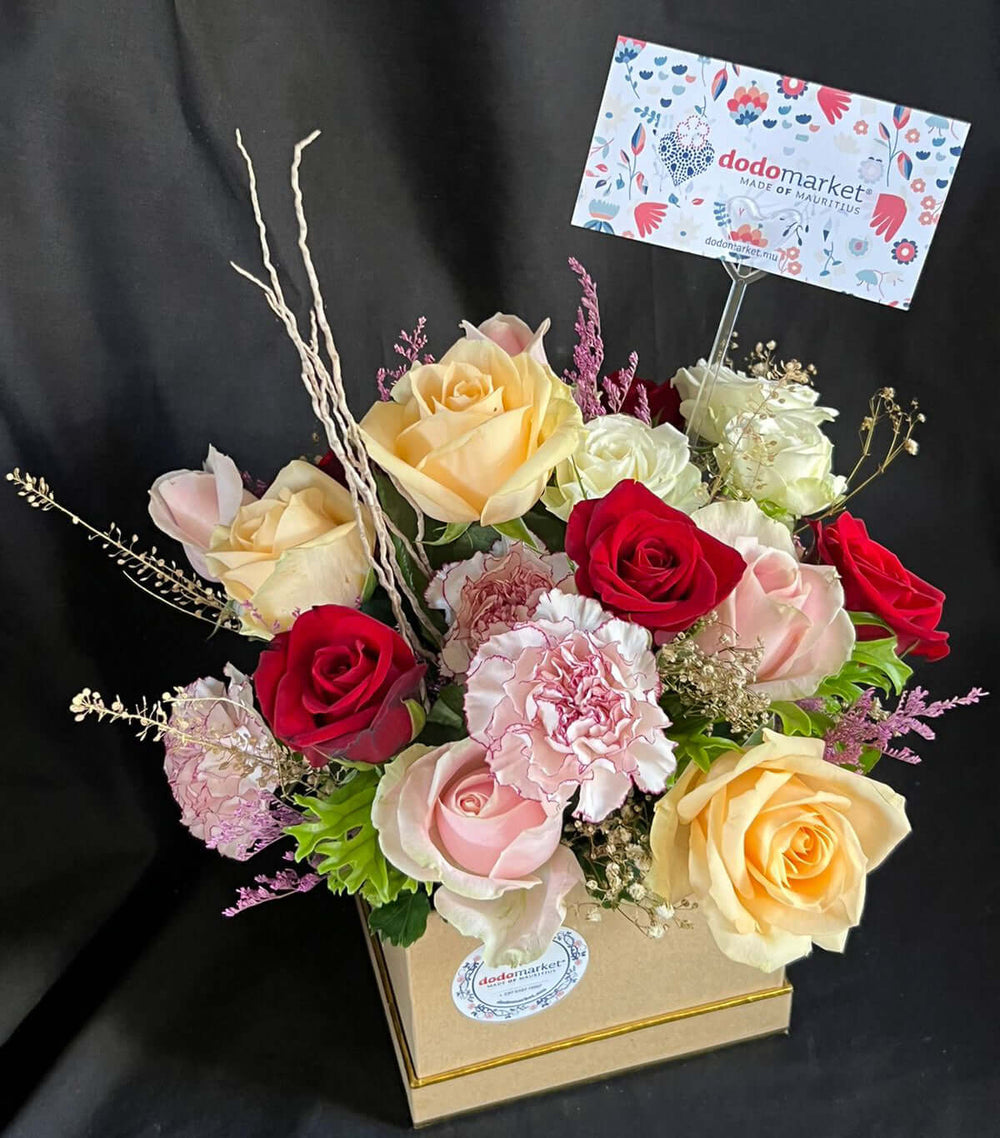 Mixed-imported-Flower-Square-Craft-Box-Medium-Vibrant-Touch-DodoMarket-delivery-Mauritius