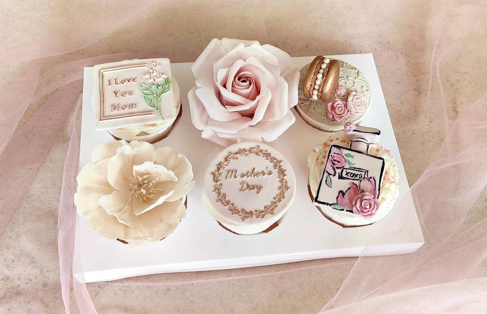 Mothers-Special-Luxury-Cupcakes-Edible-Flowers-decor-DodoMarket-delivery-Mauritius
