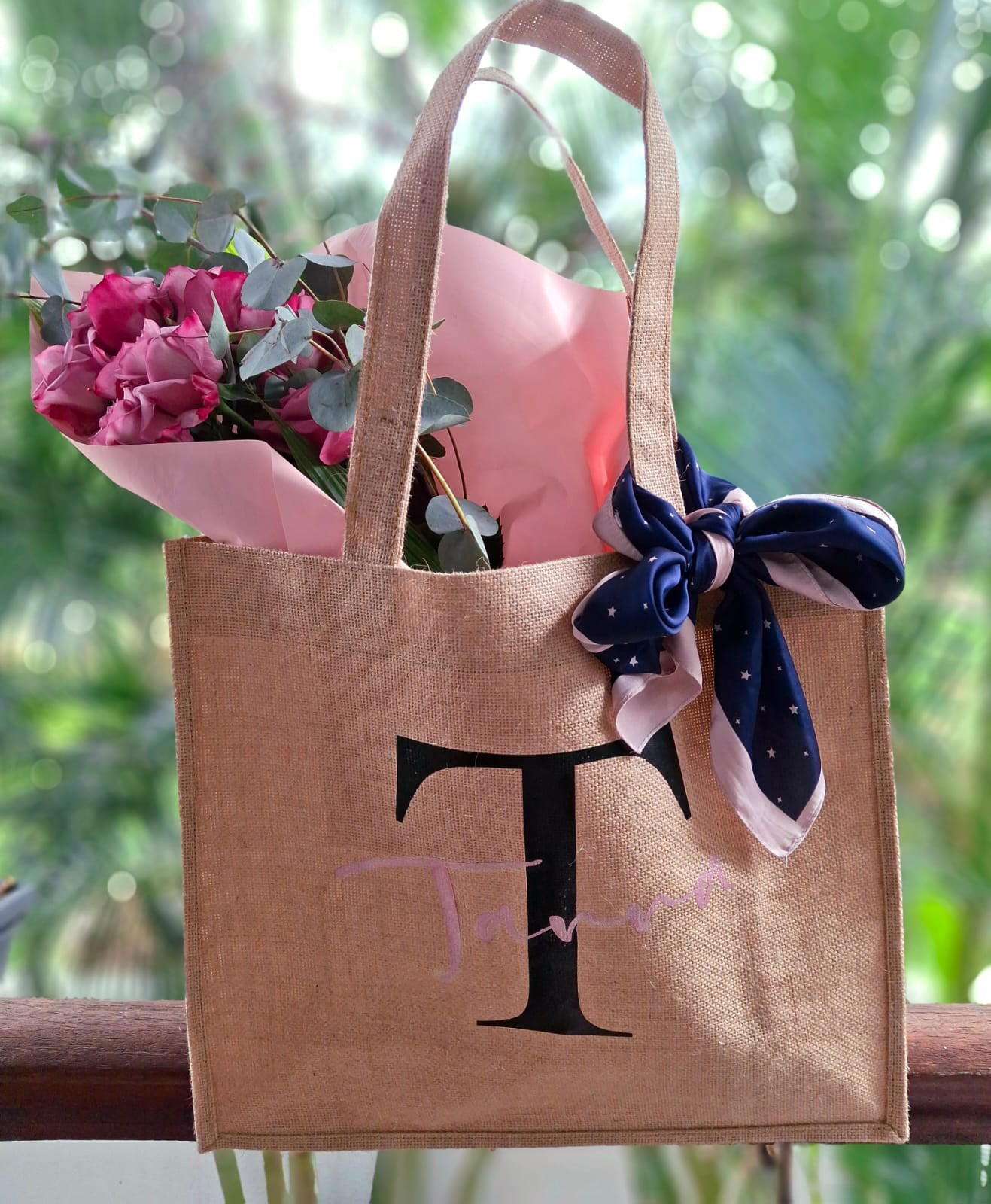 Personalized-Jute-Bag-roses-bouquet-DodoMarket-delivery-Mauritius