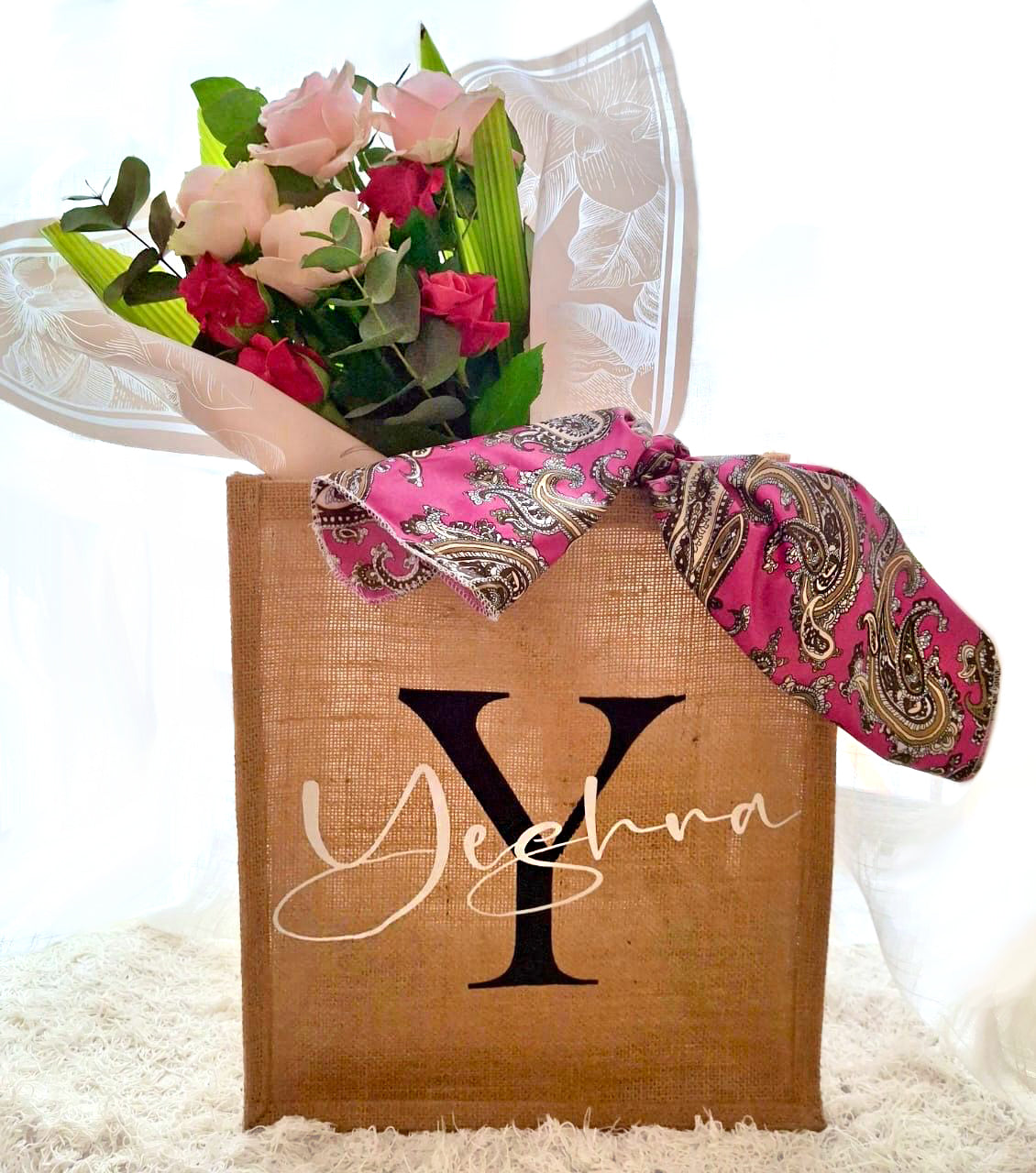 Personalized-Jute-Bag-roses-bouquet-printed-scarf-DodoMarket-delivery-Mauritius