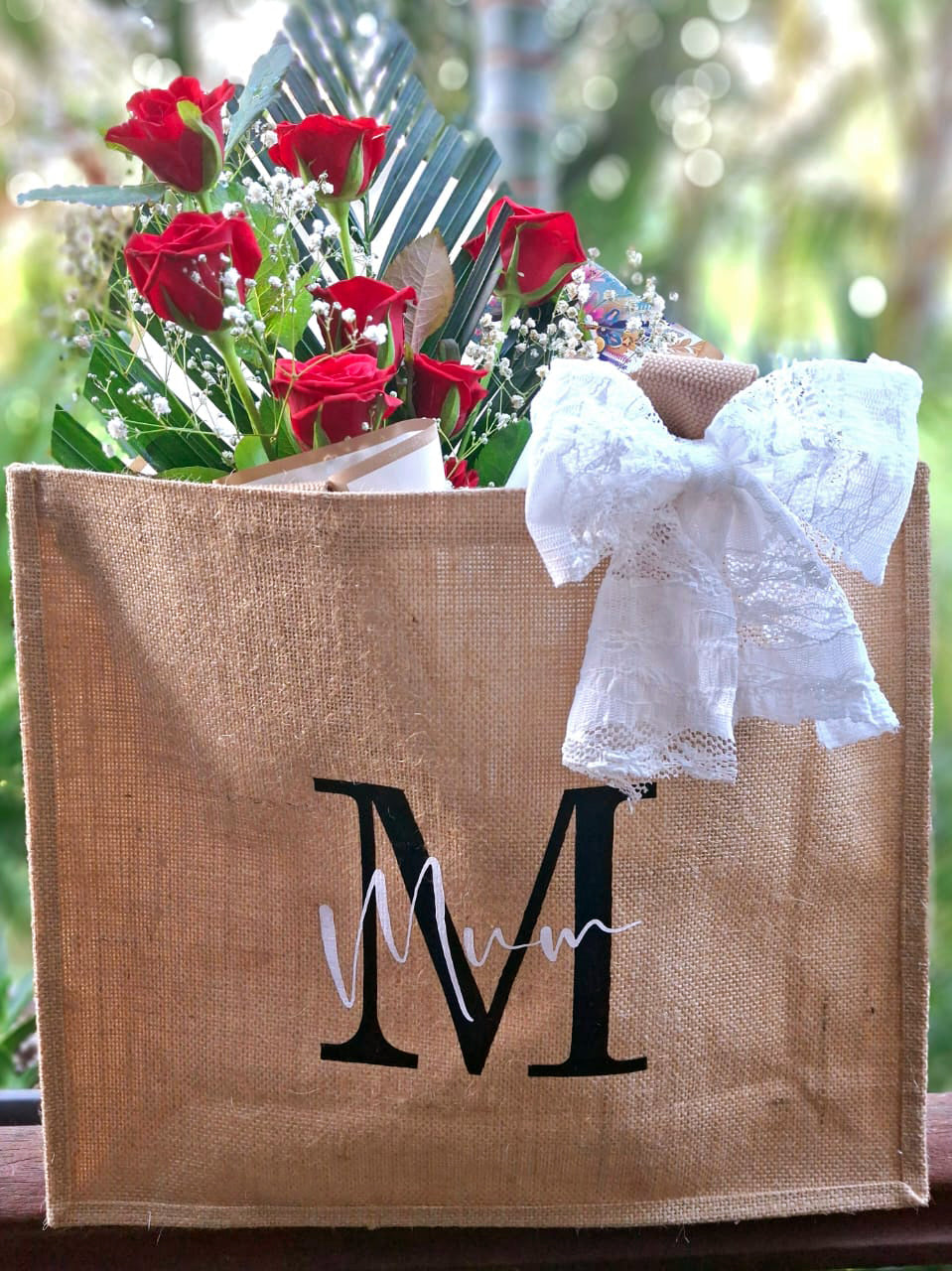 Personalized-Jute-Bag-roses-bouquet-scarf-DodoMarket-delivery-Mauritius