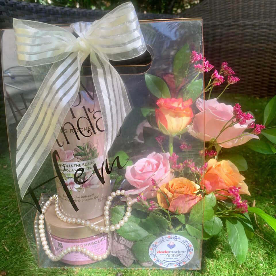 Personalized-acrylic-gift-bag-body-hamper-DodoMarket-delivery-Mauritius