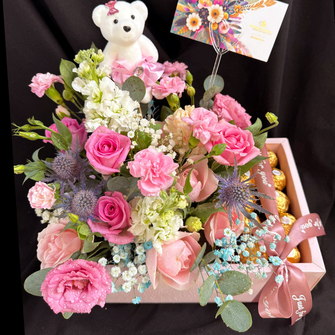 Pink-hamper-Bouquet-Ferrero-chocolates-closer-Dodomarket-delivery-Mauritius