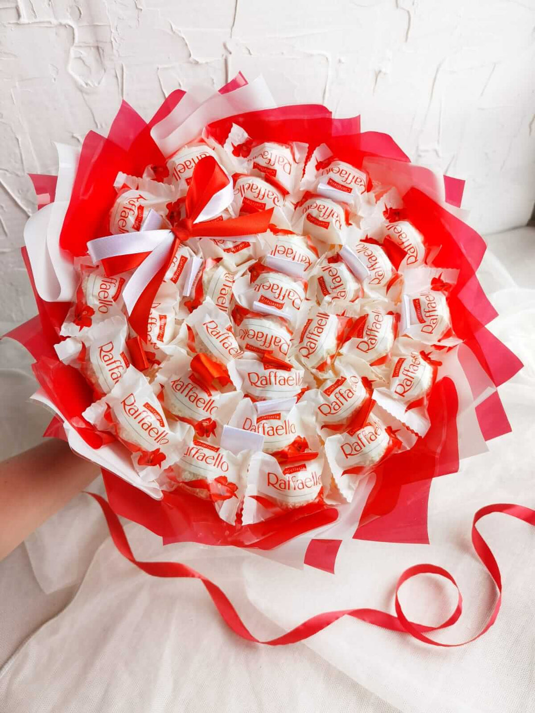 Raffaello-Love-Circle-DodoMarket-delivery-Mauritius-Eid