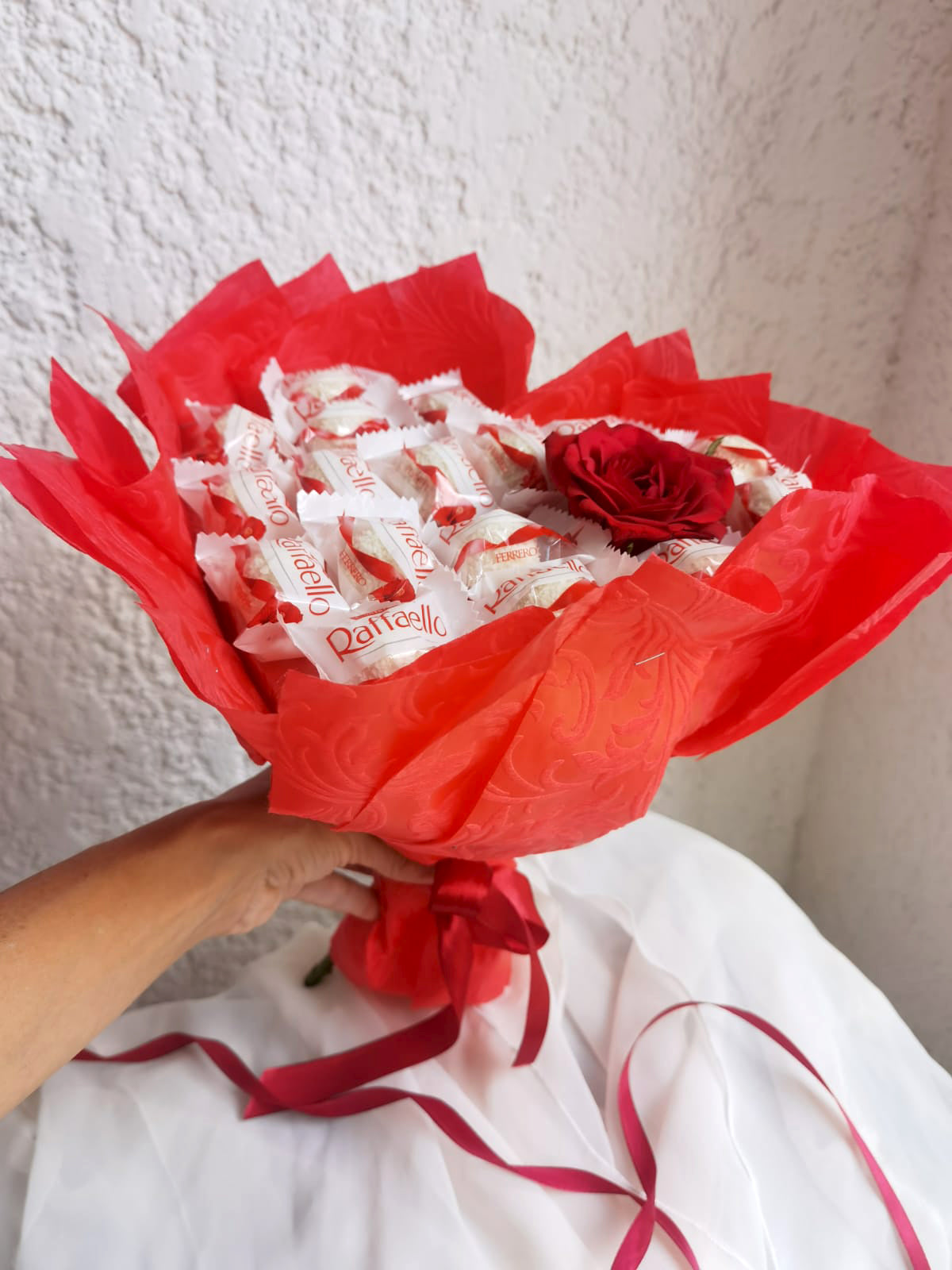 Raffaello-Love-Heart-wrap-DodoMarket-delivery-Mauritius