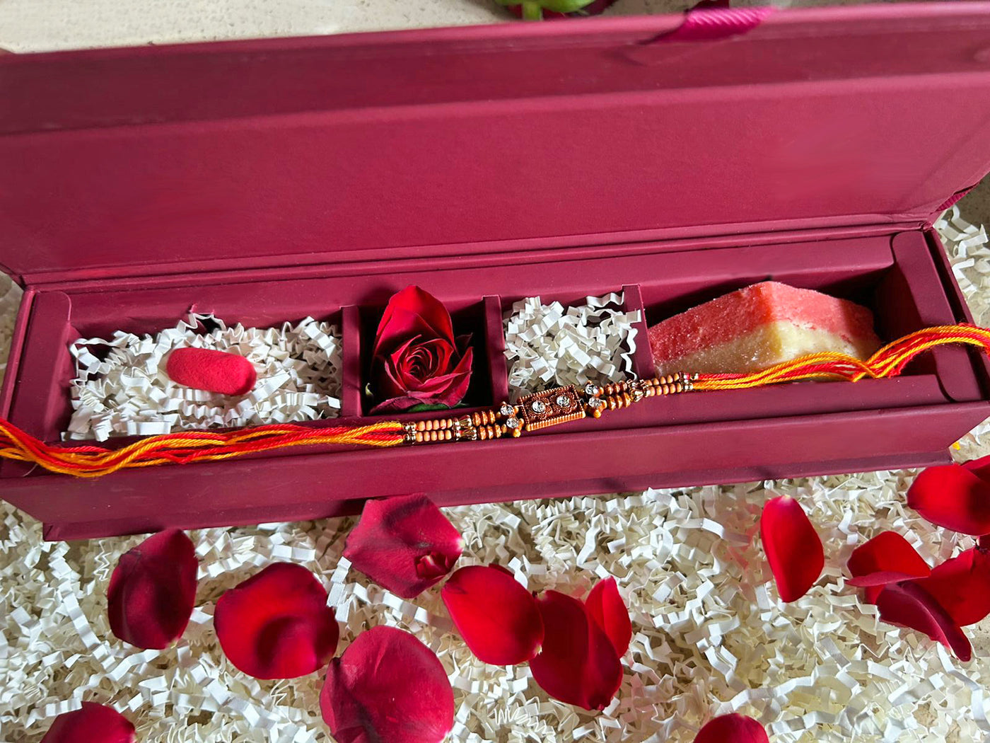 Rakhi-Gift-Kit-Bracelet-Chandan-sweets-open-box-DodoMarket-delivery-Mauritius