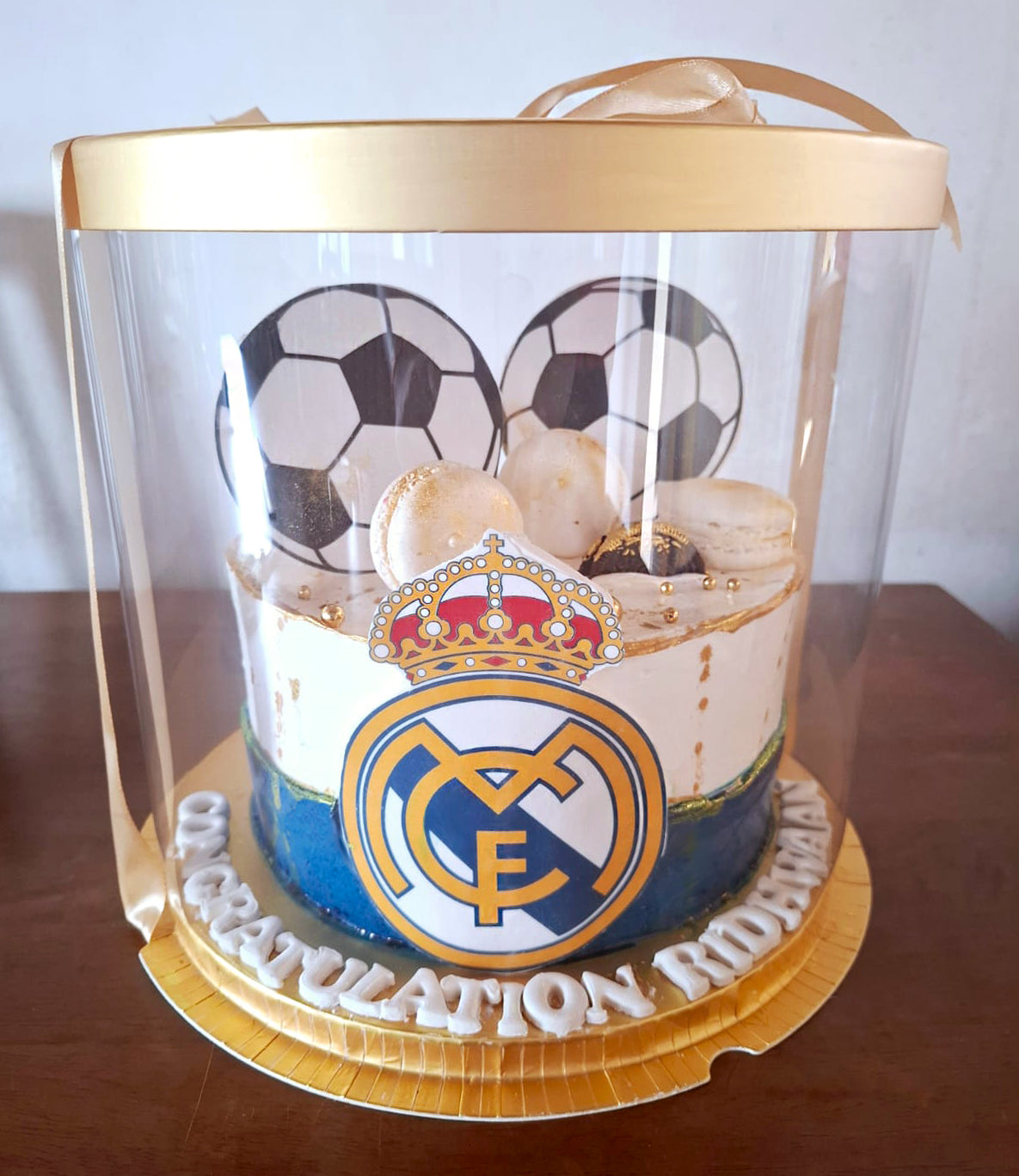 Real-Madrid-Football-Cake-Dodomarket-delivery-Mauritius