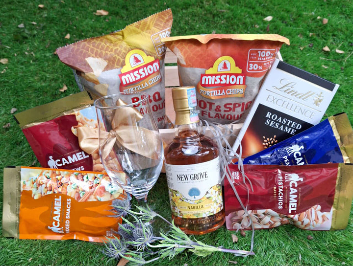 Relax-Time-Hamper-for-Man-Rum-nuts-glass-DodoMarket-delivery-Mauritius