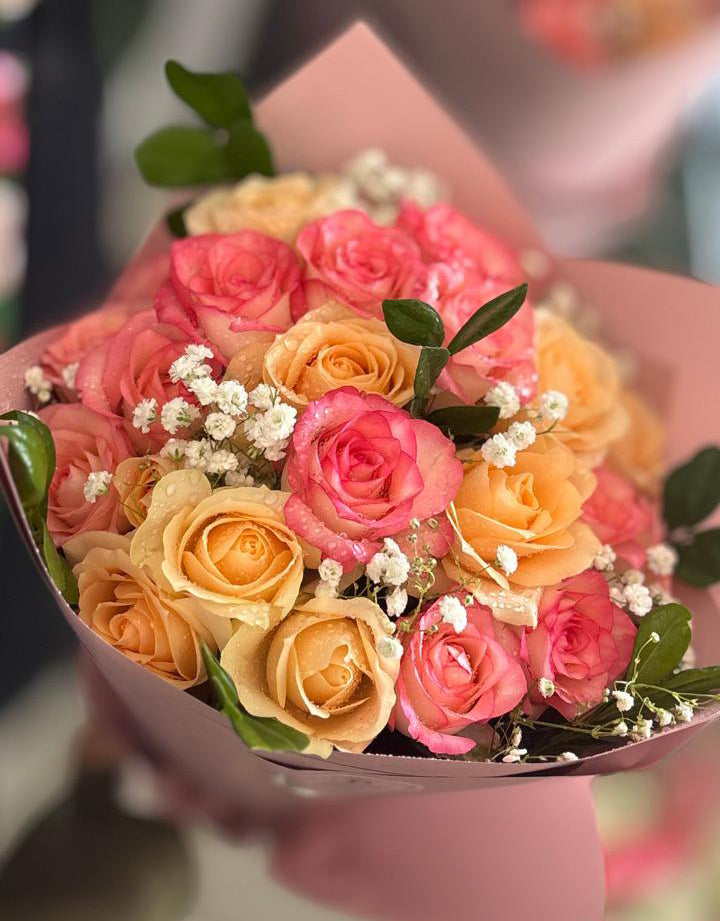 Rose-Elegance-Roses-cream-pink-DodoMarket-delivery-Mauritius