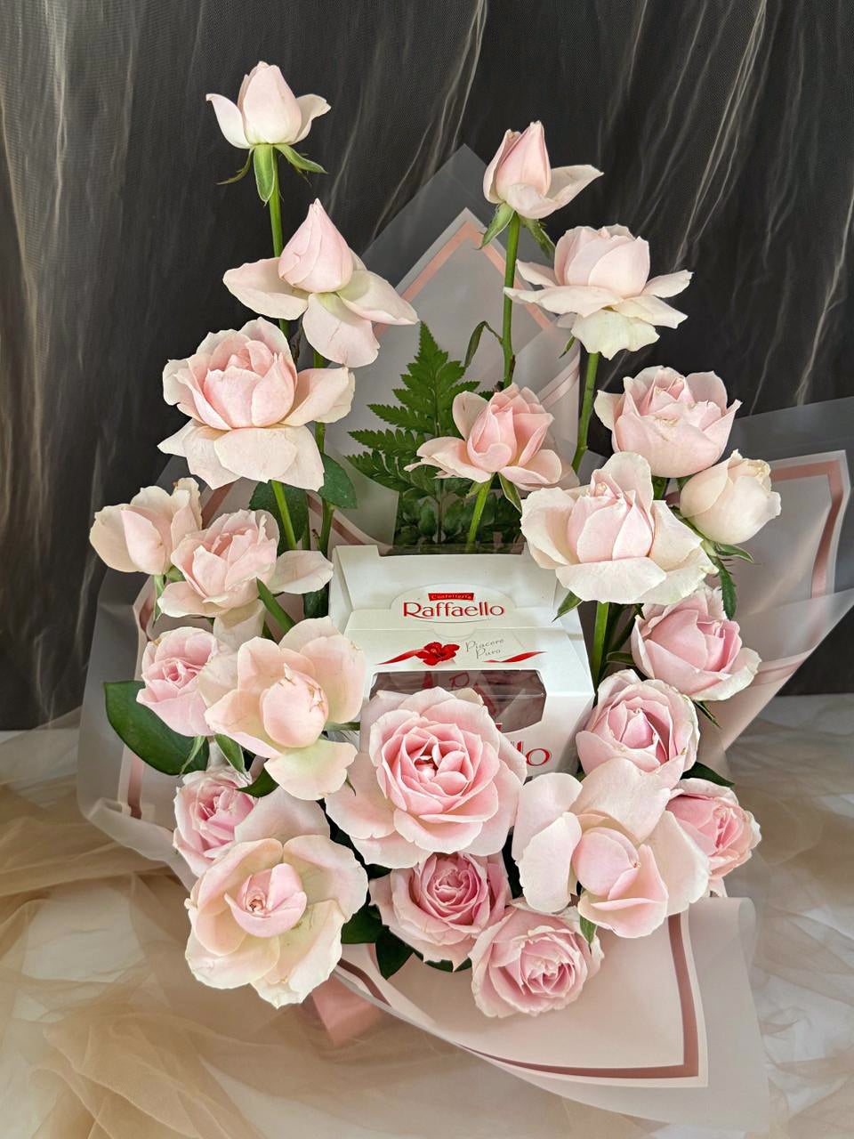 Roses-Bouquet-Classic-Love-23-DodoMarket-delivery-Mauritius