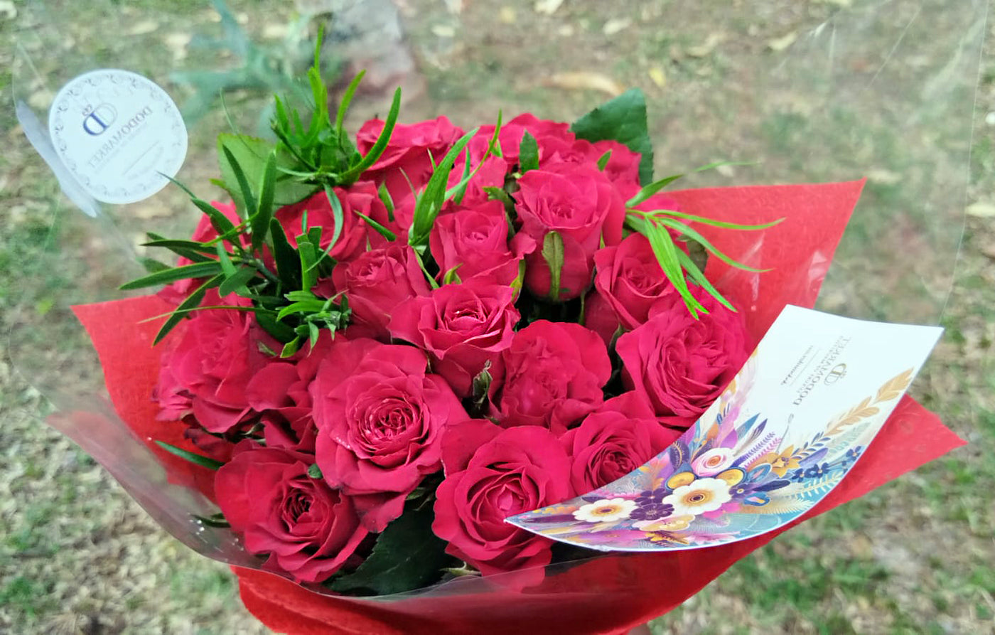 Roses-Bouquet-Passionnement-2025-25-red-DodoMarket-Mauritius