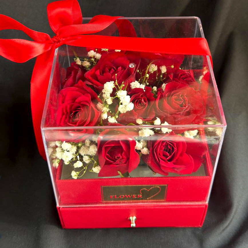 Roses-Macarons-Enchantment-Box-closed-DodoMarket-delivery-Mauritius