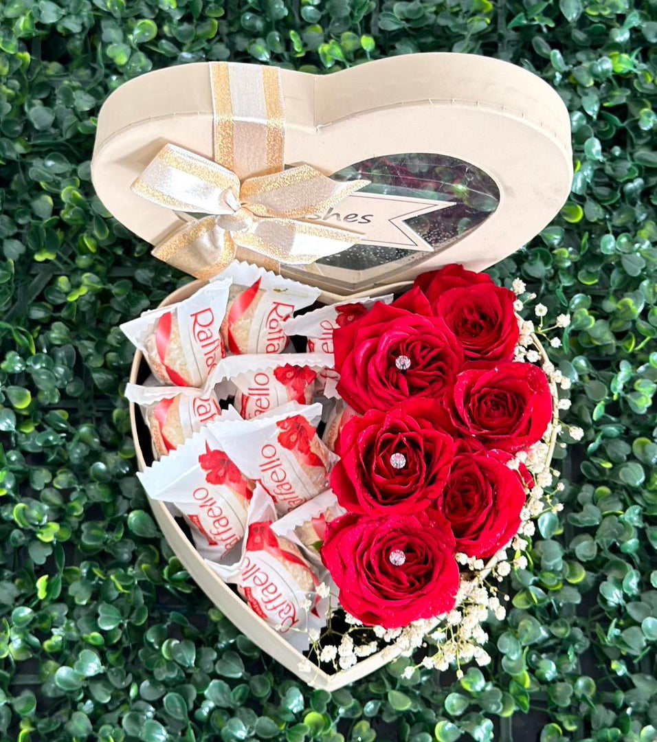 Royal-romance-heart-box-roses-and-raffaello-top-DodoMarket-delivery-Mauritius