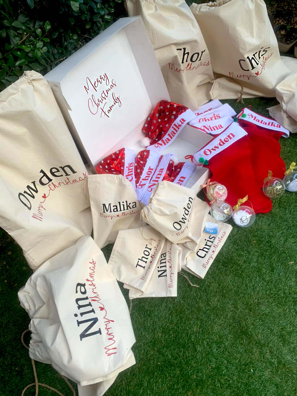 Santa-Gift-Set-Personalized-Sock-Sack-Bag-Family-DodoMarket-delivery-Mauritius