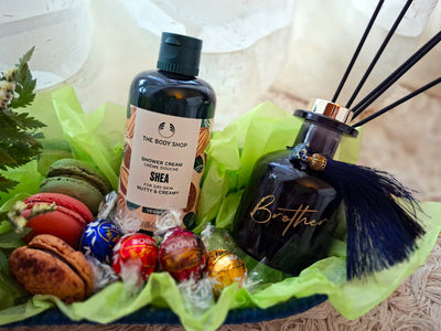 Scented-Indulgence-Hamper-for-Him-Brother-closeup-DodoMarket-delivery-Mauritius