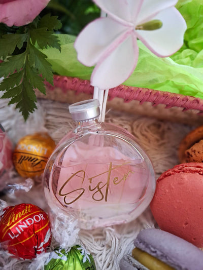 Scented-Indulgence-Hamper-for-Sister-personalised-DodoMarket-delivery-Mauritius